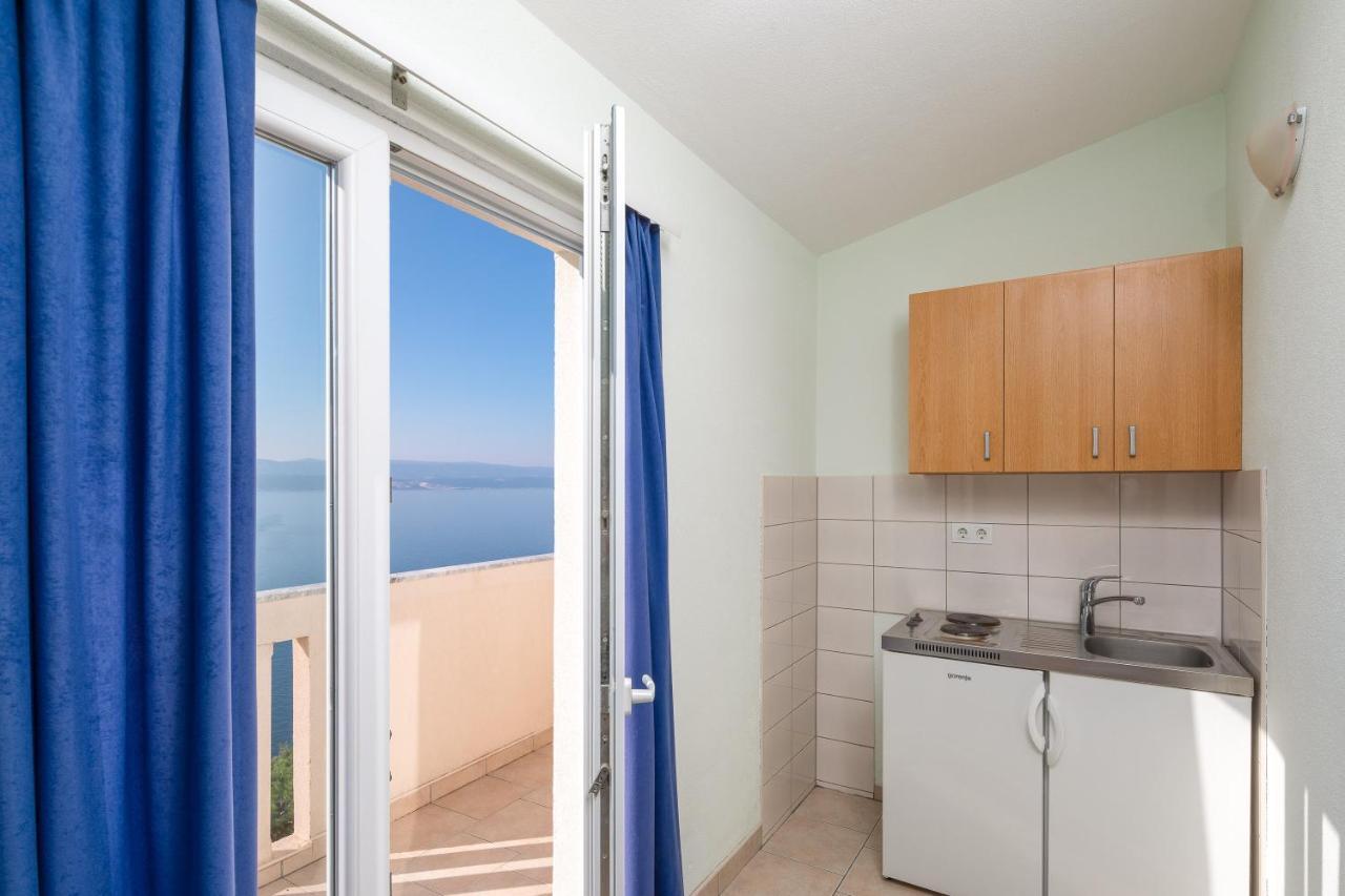 Apartments & Restaurant Galeb Marusici  Exterior photo